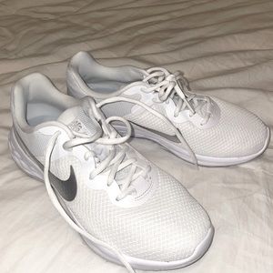 Brand new white nike shoes